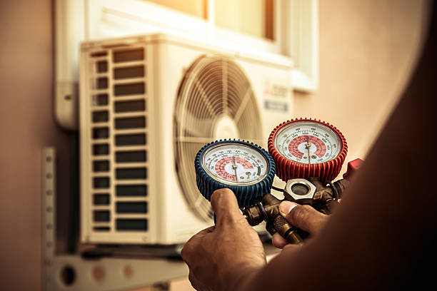 Professional Hvac technician working in Washington, IN